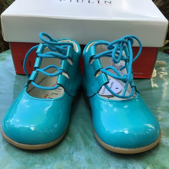 Piulin (18) BABY’S Leather patent lace-up Bottie in turquoise color, Imported. - Picture 6 of 8